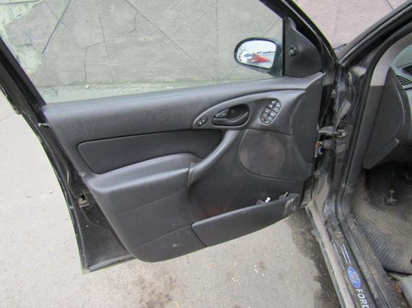 Ford Focus 2002, фото 46