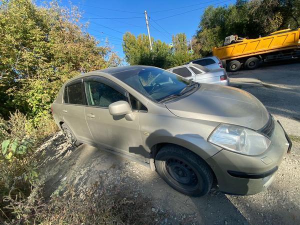 Nissan Tiida 2011, фото 4