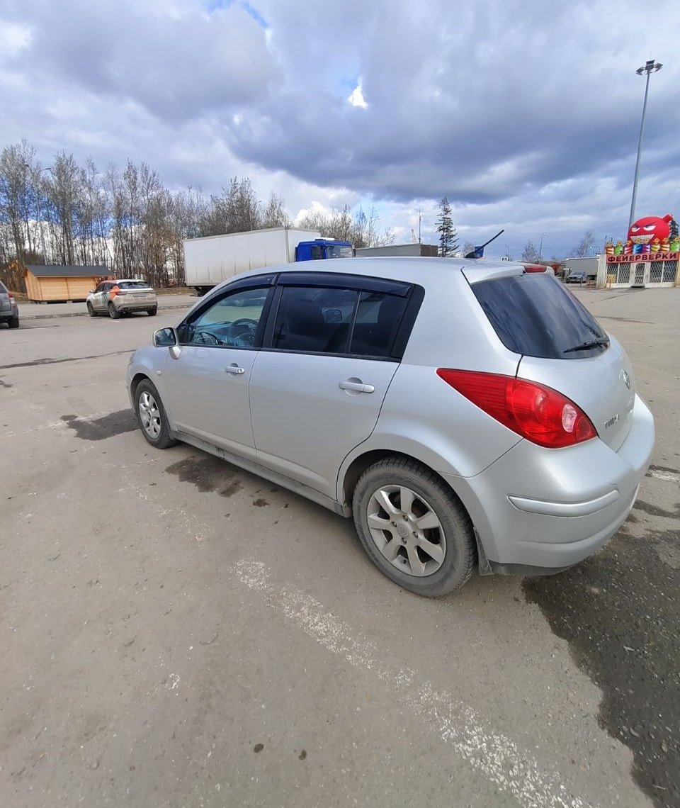 Nissan Tiida