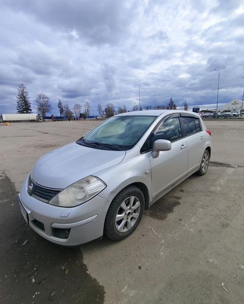 Nissan Tiida 2008, фото 2