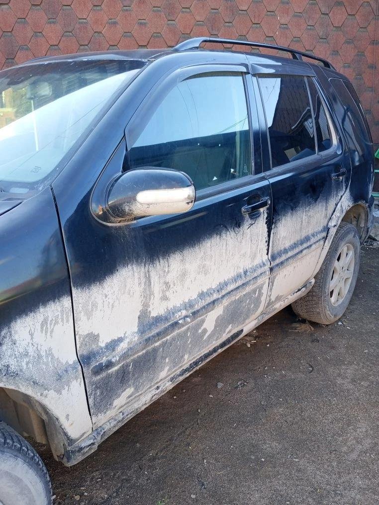 Mercedes-Benz Не указана