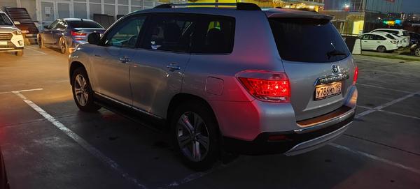 Toyota Highlander 2011, фото 10