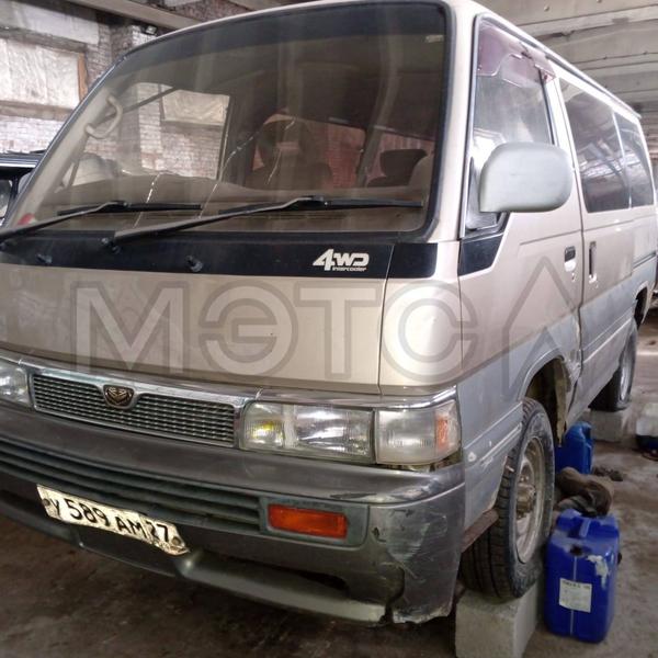 Nissan Caravan 1982, фото 3
