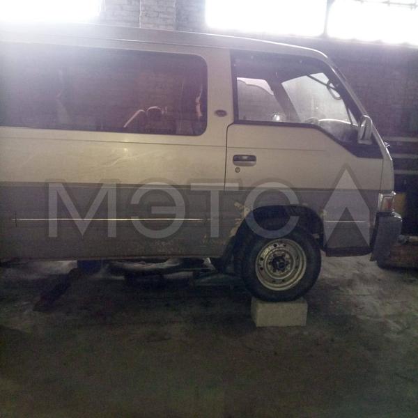 Nissan Caravan 1982, фото 12