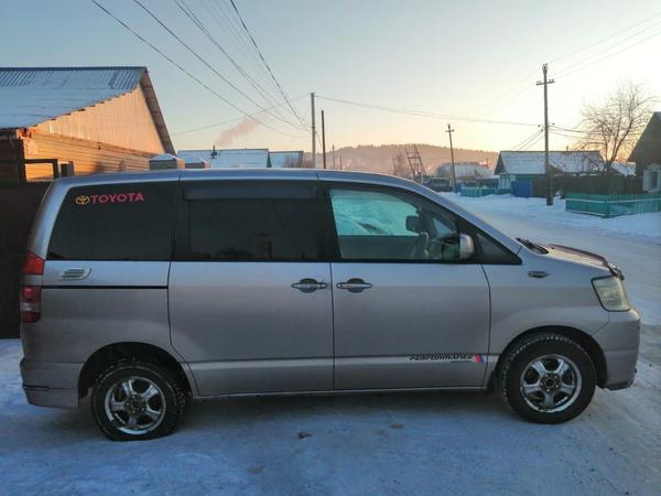 Toyota Noah 2002, фото 4