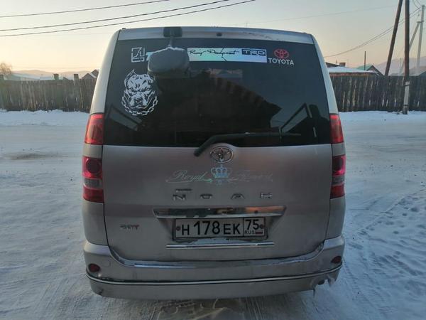 Toyota Noah 2002, фото 2