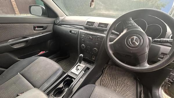 Mazda Axela 2004, фото 13