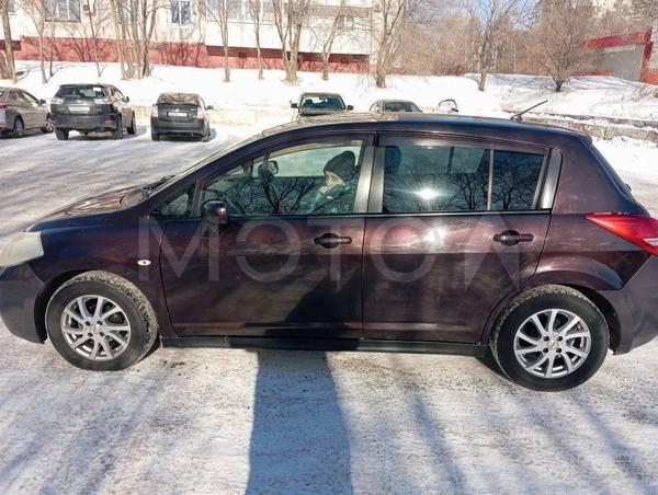Nissan Tiida 2010, фото 4