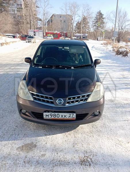 Nissan Tiida 2010, фото 2