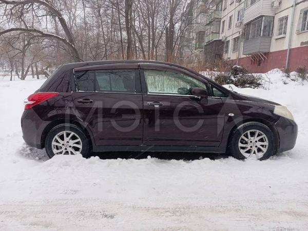 Nissan Tiida 2010, фото 6