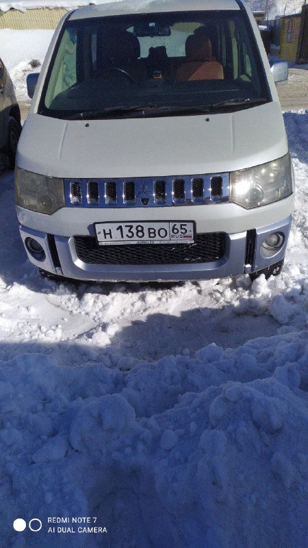 Mitsubishi Delica D:5