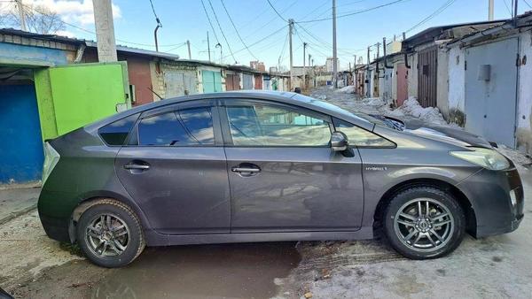Toyota Prius 2011, фото 2