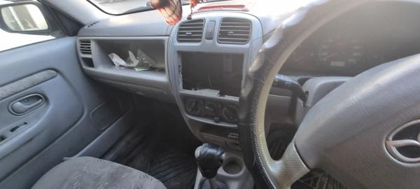 Mazda Demio 2001, фото 4