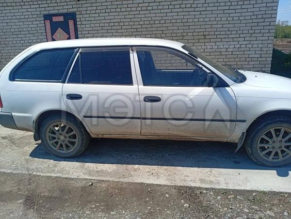 Toyota Corolla 1992, фото 3