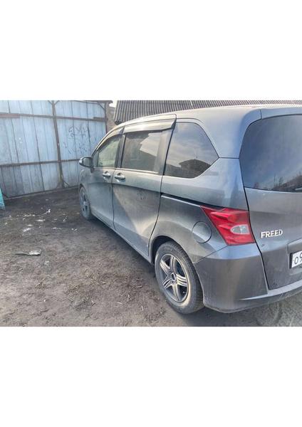 Honda Freed 2009, фото 2