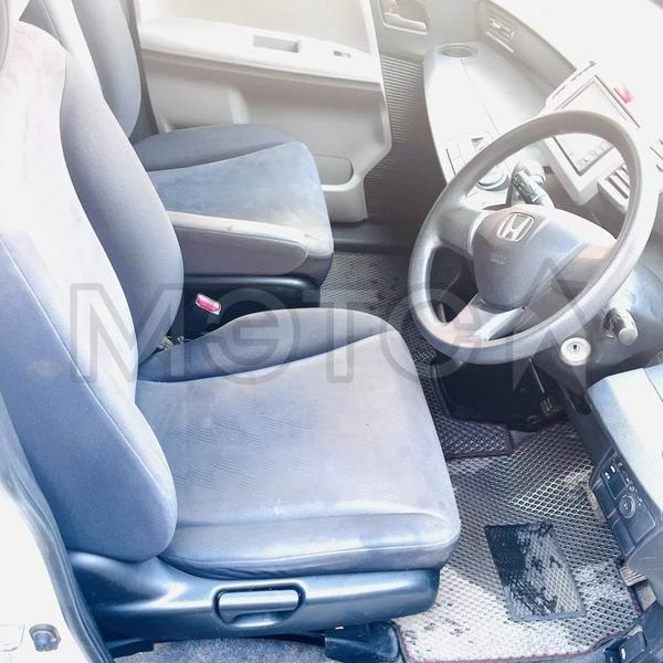 Honda Freed 2010, фото 4
