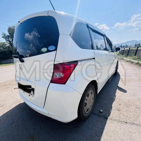 Honda Freed 2010, фото 2