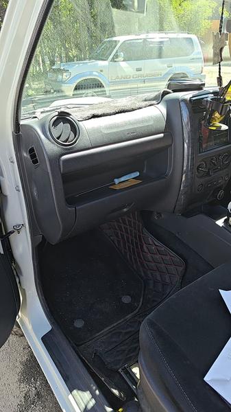 Suzuki Jimny 2008, фото 6