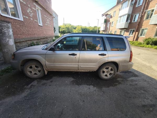 Subaru Forester 2004, фото 2