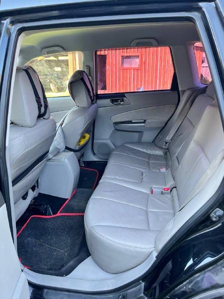 Subaru Forester 2011, фото 2
