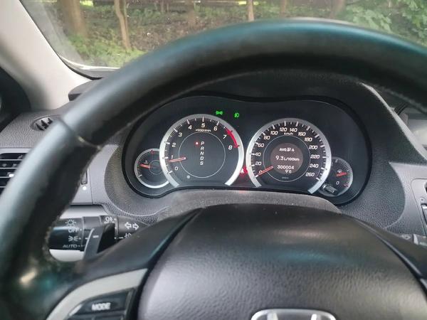 Honda Accord 2008, фото 2