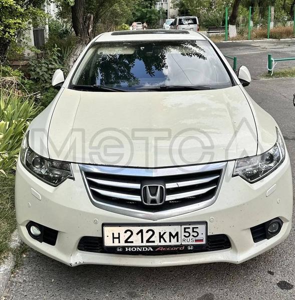 Honda Accord 2011, фото 2