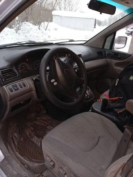 Mitsubishi Space Wagon 2003, фото 6