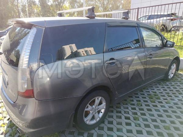 Mitsubishi Grandis 2008, фото 4