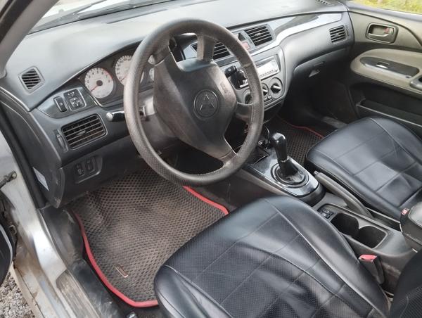 Mitsubishi Lancer 2004, фото 2