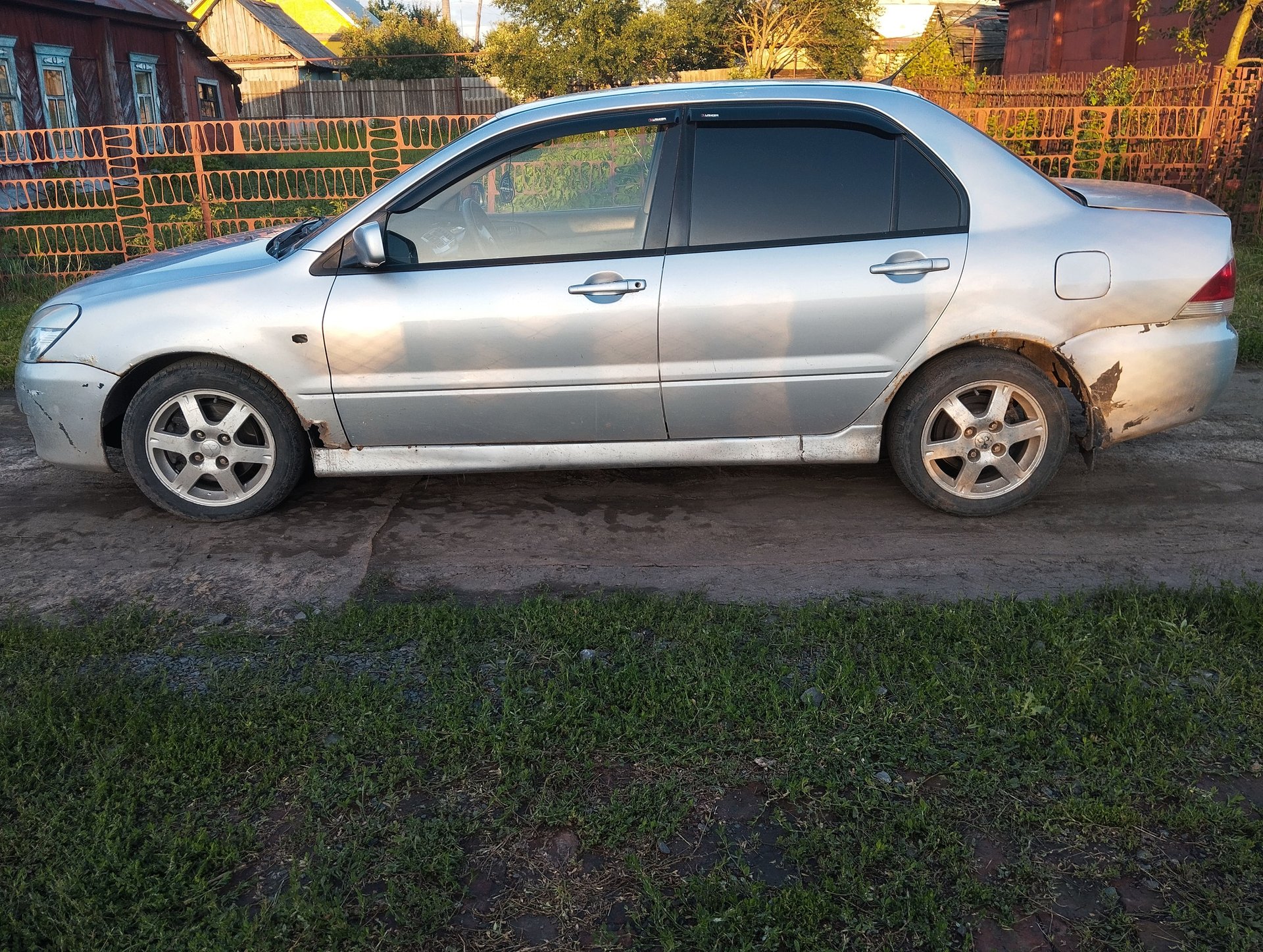 Mitsubishi Lancer