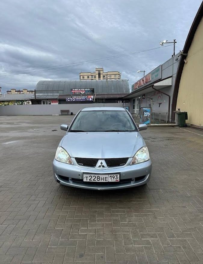 Mitsubishi Lancer