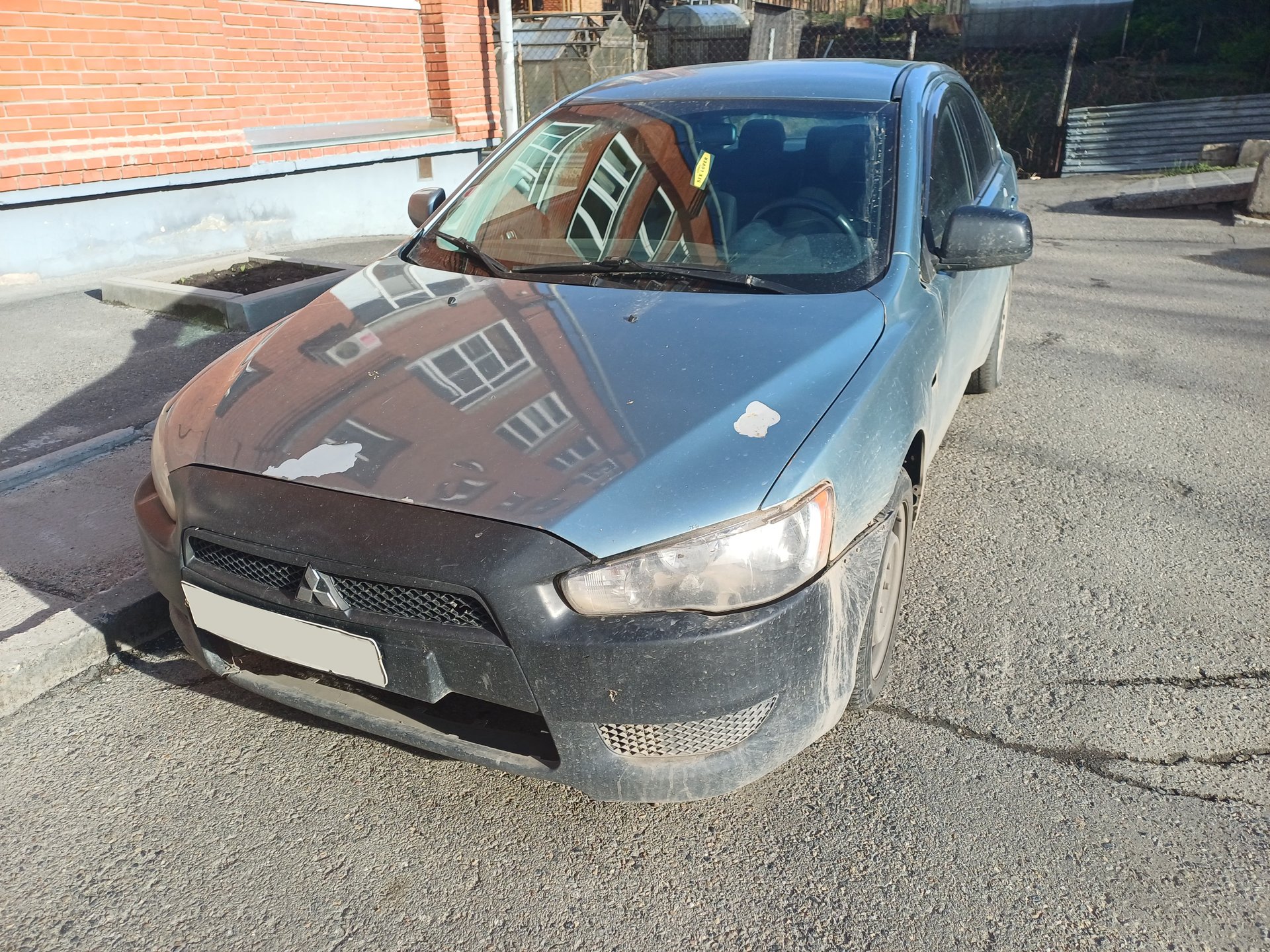 Mitsubishi Lancer