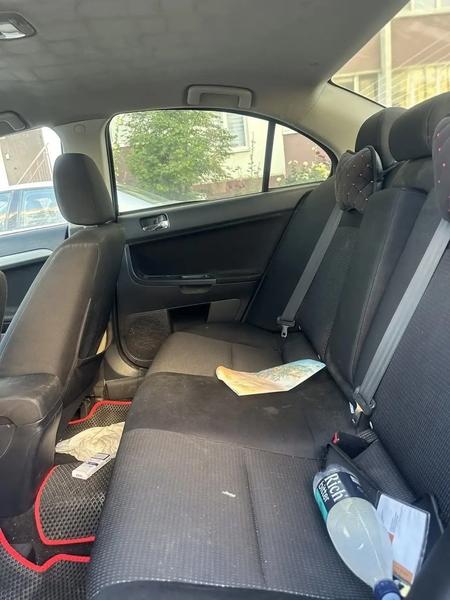 Mitsubishi Lancer 2010, фото 2