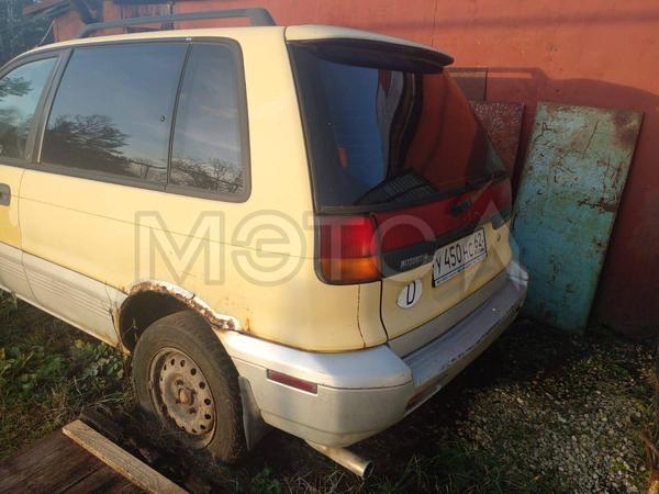 Mitsubishi Space Runner 1996, фото 5