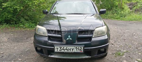 Mitsubishi Outlander 2004, фото 2