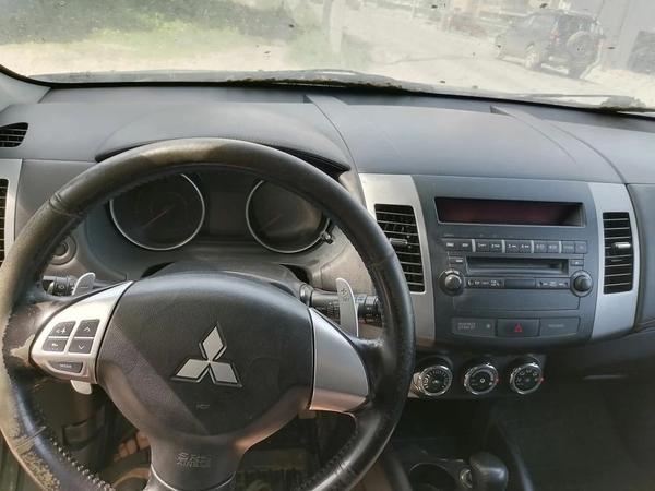 Mitsubishi Outlander 2010, фото 3