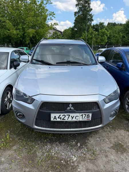 Mitsubishi Outlander 2010, фото 2