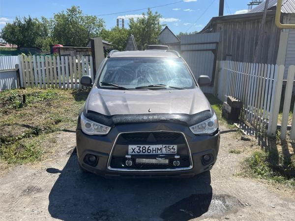 Mitsubishi ASX 2010, фото 4