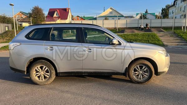 Mitsubishi Outlander 2012, фото 2