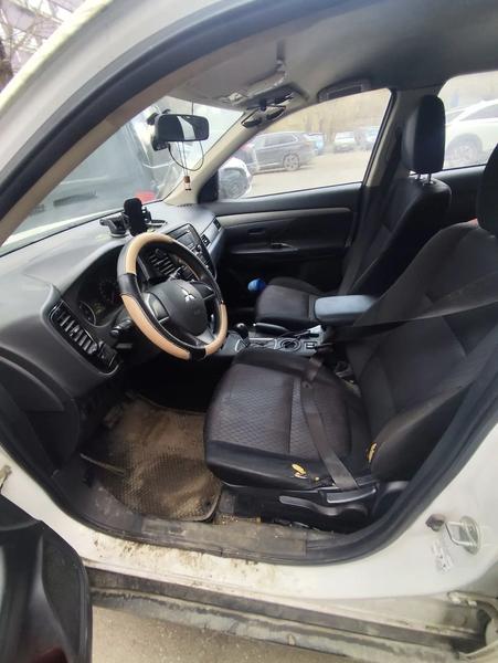 Mitsubishi Outlander 2013, фото 16