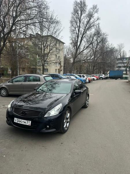 Infiniti G37 2010, фото 2