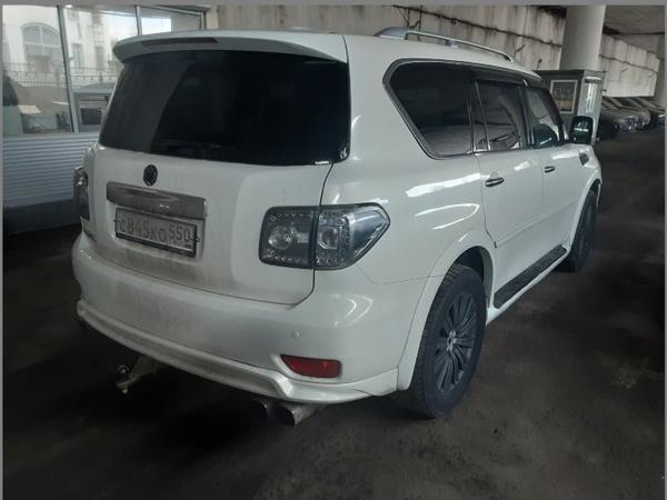 Nissan Patrol 2011, фото 3