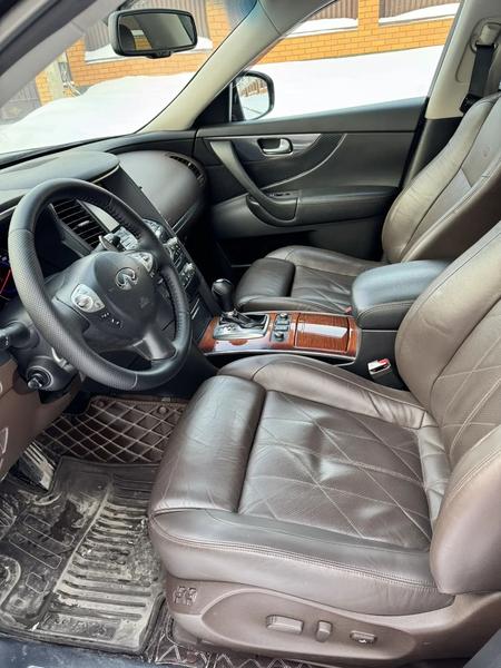 Infiniti FX 2010, фото 3