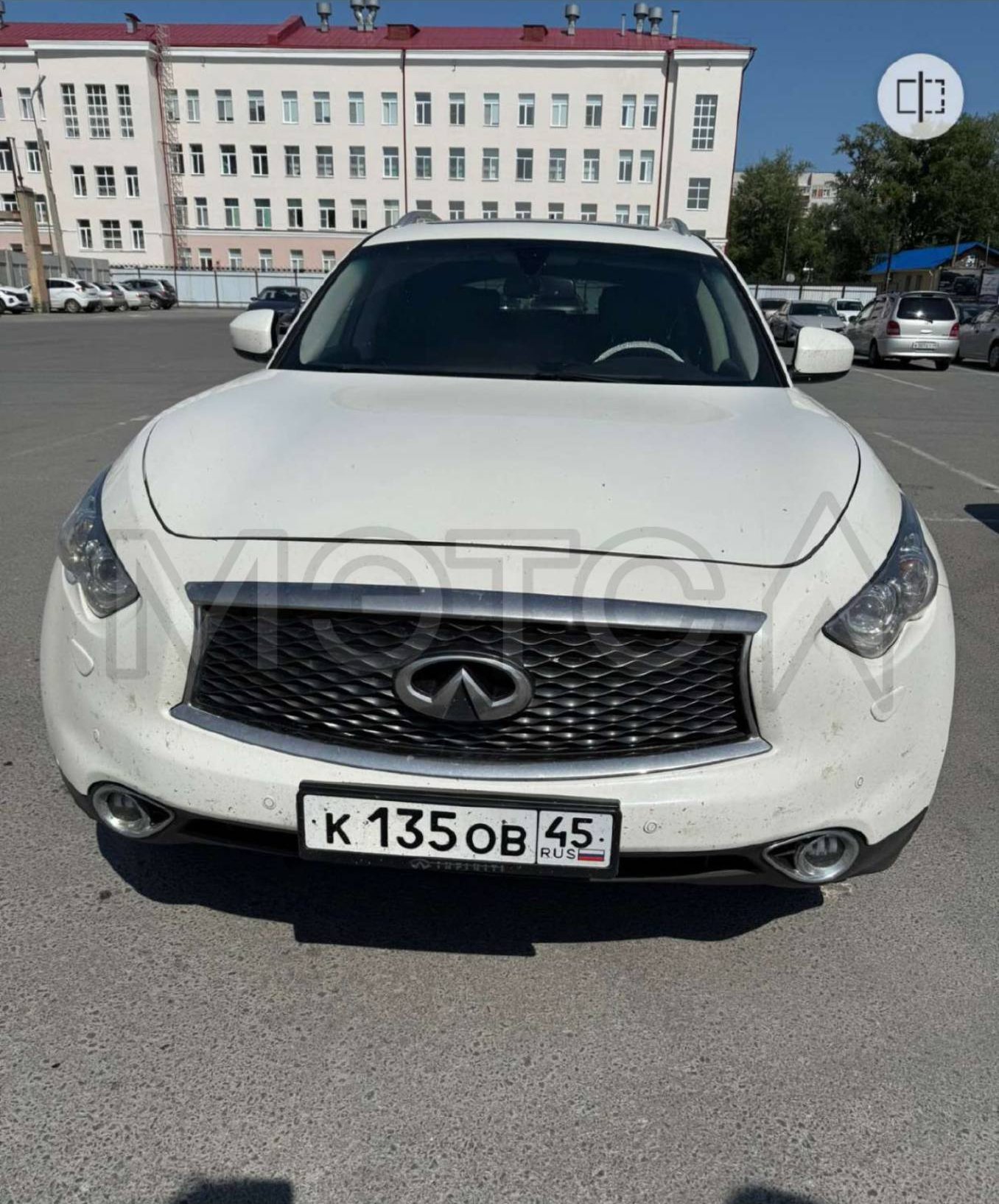 Infiniti QX70