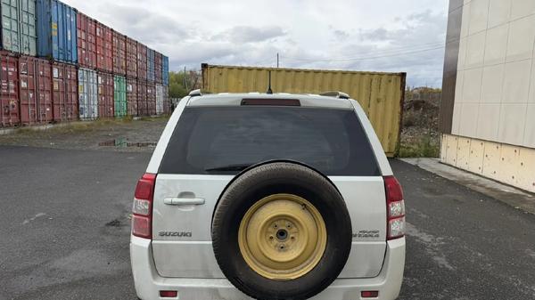Suzuki Grand Vitara 2011, фото 3