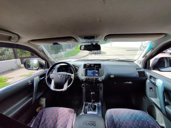 Toyota Land Cruiser Prado 2012, фото 6