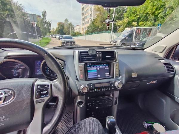 Toyota Land Cruiser Prado 2012, фото 4