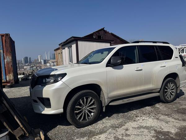 Toyota Land Cruiser Prado 2021, фото 11