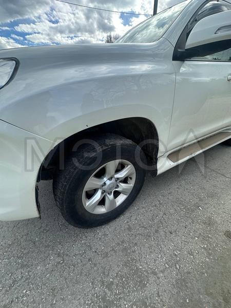 Toyota Land Cruiser Prado 2011, фото 5