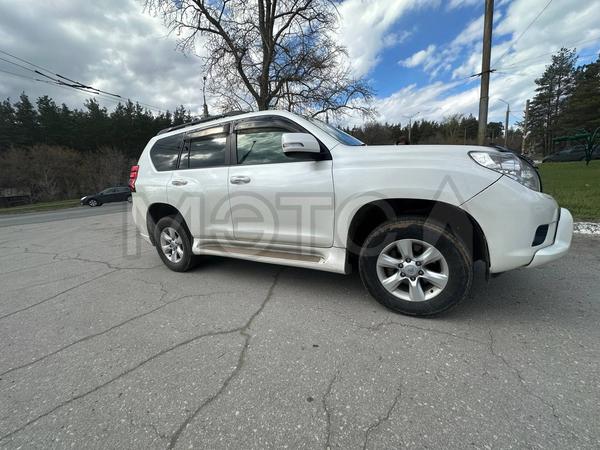 Toyota Land Cruiser Prado 2011, фото 3